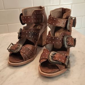 Freebird Violet Sandles